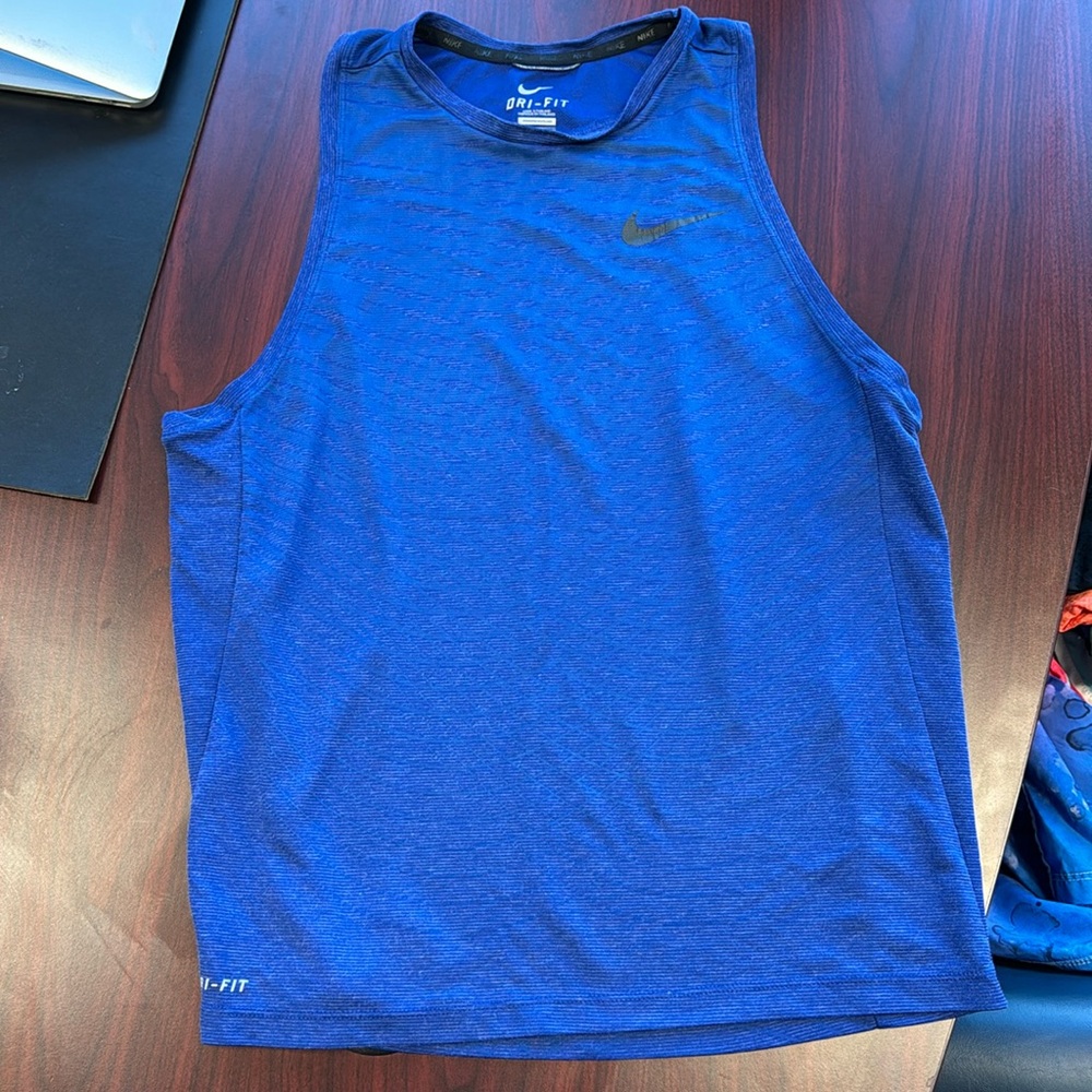 Men’s Nike dri fit men’s medium blue/purple tank top
